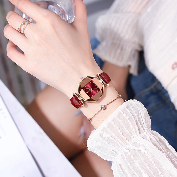 Reloj de cuarzo de cuero rojo vino con diamantes cuadrados de moda